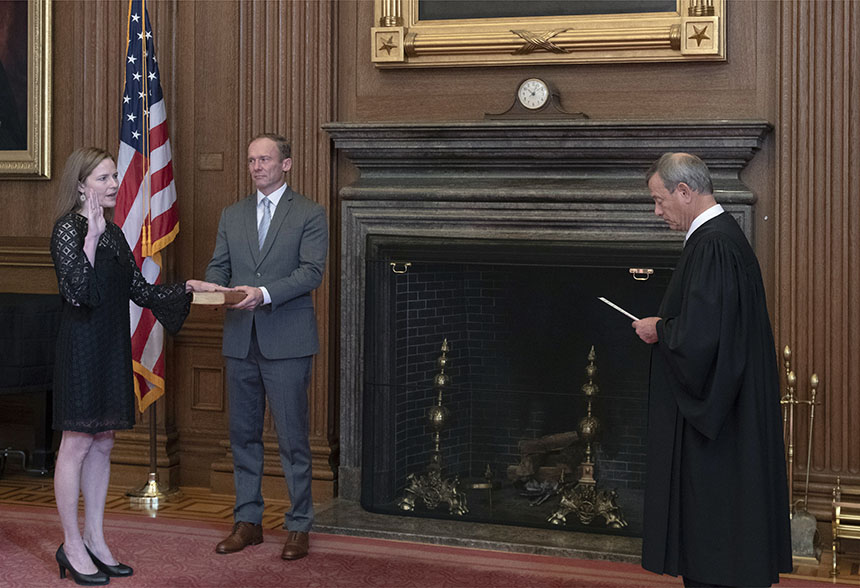 Chief Justice Roberts administers the Constitutional Oath to Judge Kavanaugh