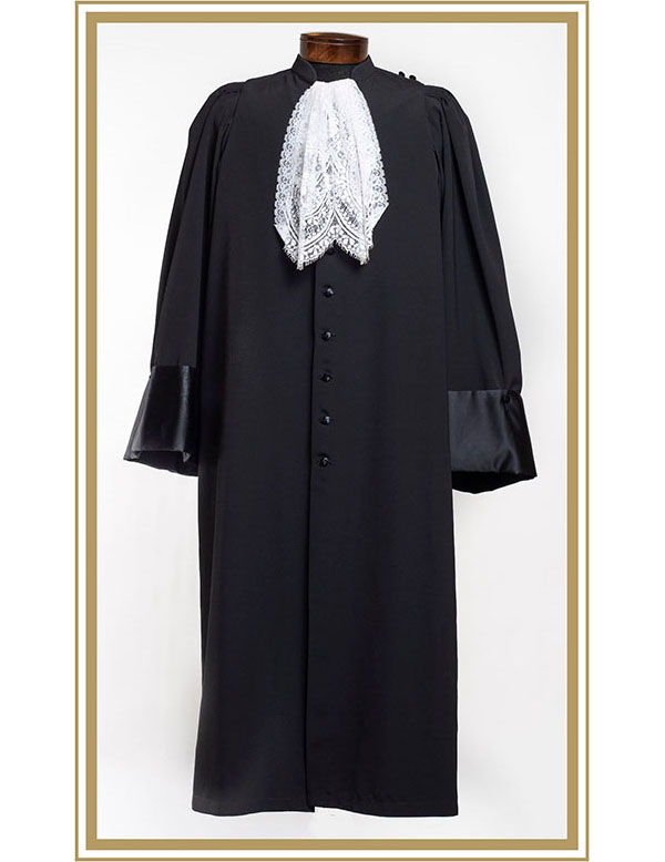 Judicial robe and jabot worn by Justice O’Connor, 1995-2005.